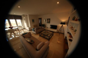 Apartamento Centro de Granada vistas fantásticas y un parking gratis